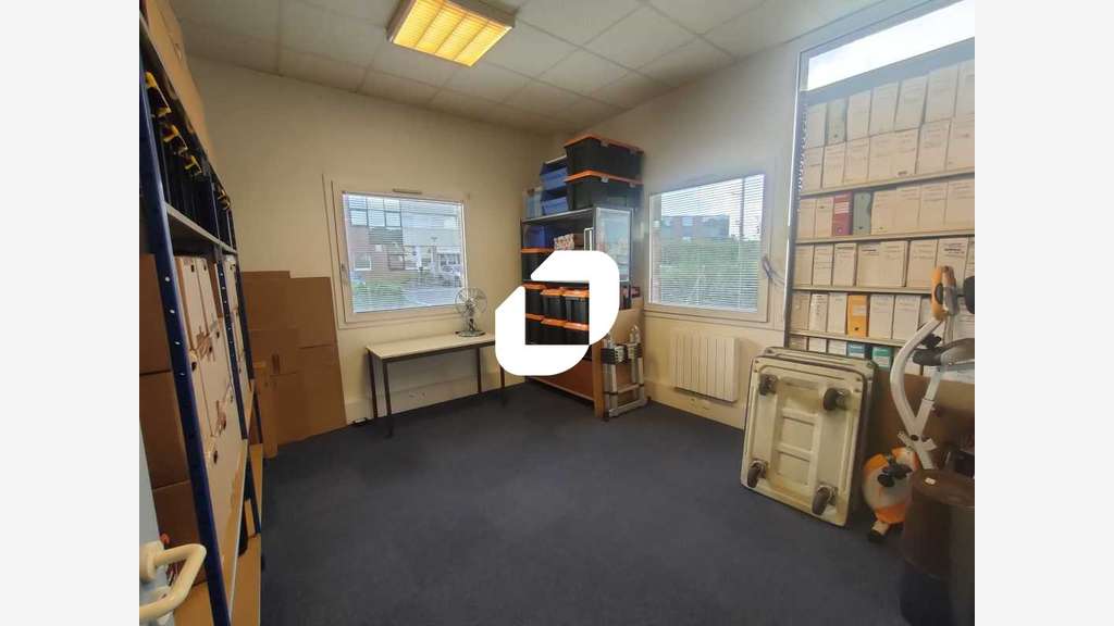 A louer Bureaux 100m² Bievres