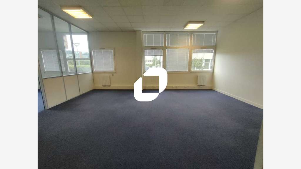 A louer Bureaux 100m² Bievres