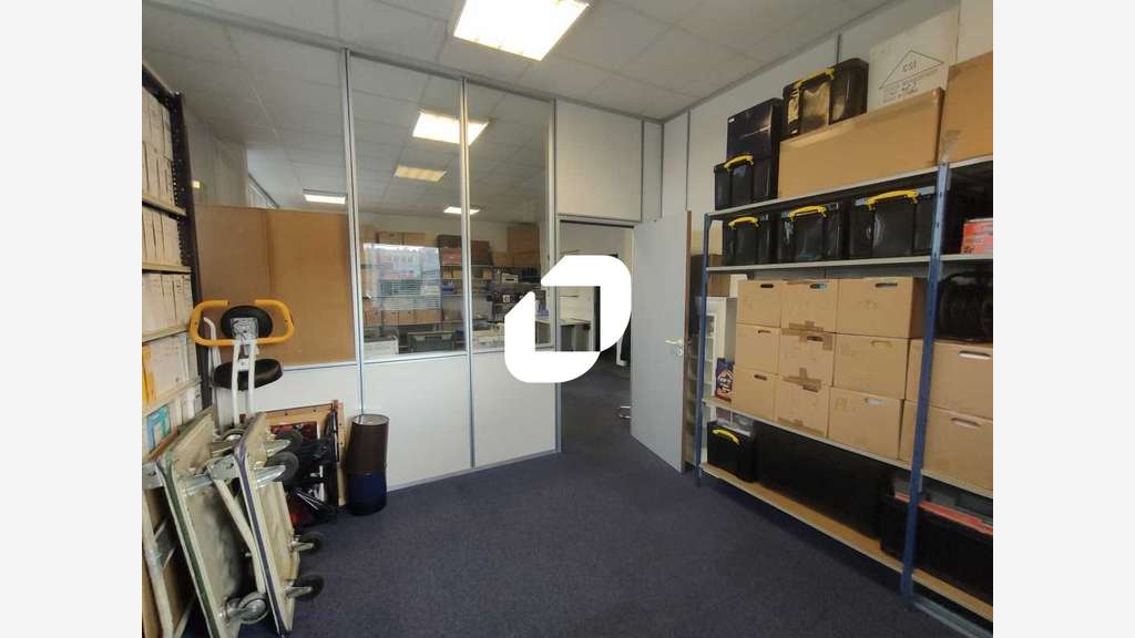 A louer Bureaux 100m² Bievres
