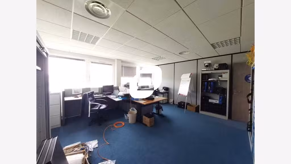 A louer Bureaux 201m² Bievres