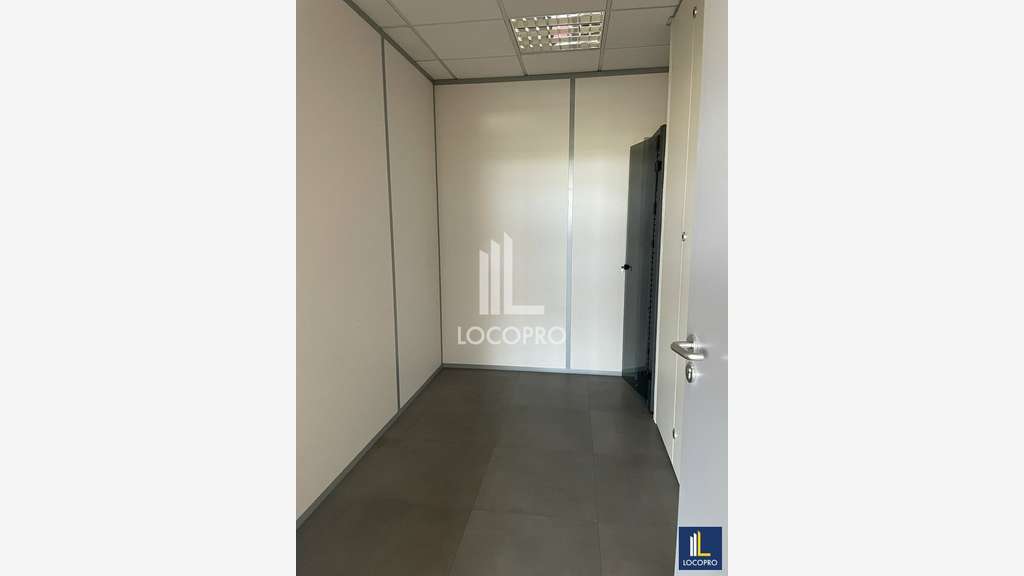 Location bureau spacieux 232m² à Biot