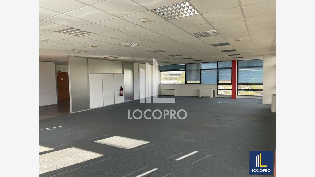 Location bureau spacieux 232m² à Biot