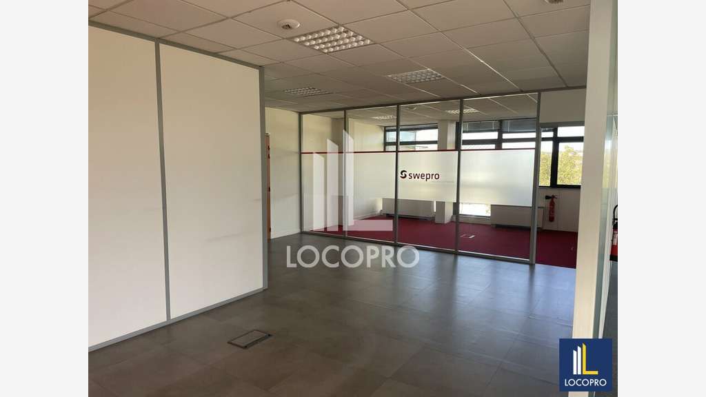 Location bureau spacieux 232m² à Biot