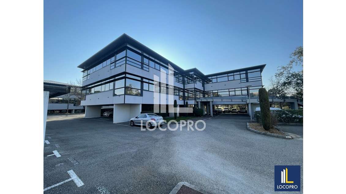Location bureau spacieux 232m² à Biot
