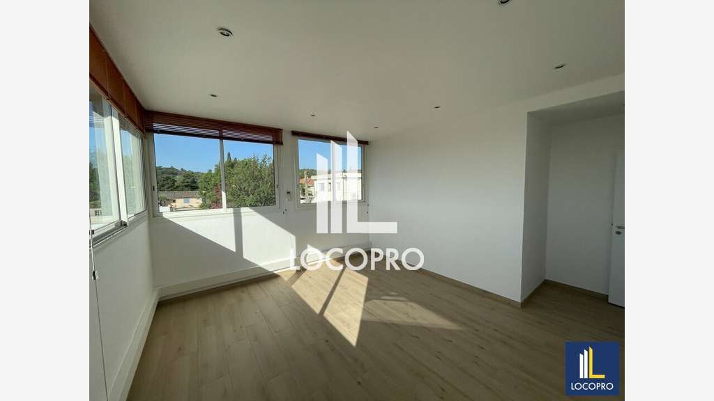 A louer bureaux 128m² à Villeneuve-Loubet