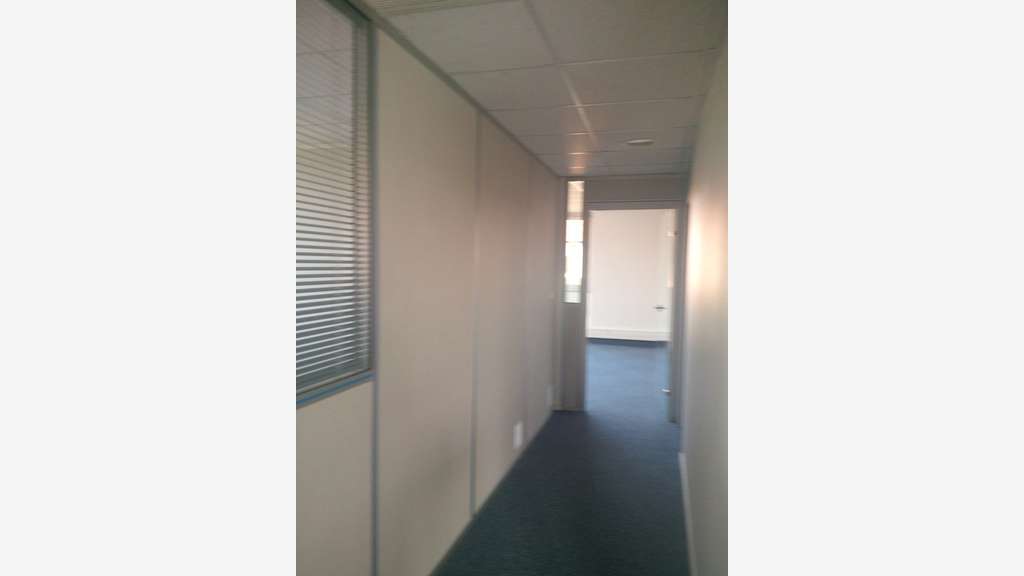 Location bureaux 3000m² idéalement situé à Blagnac