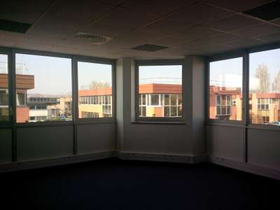 Location bureaux 3000m² idéalement situé à Blagnac