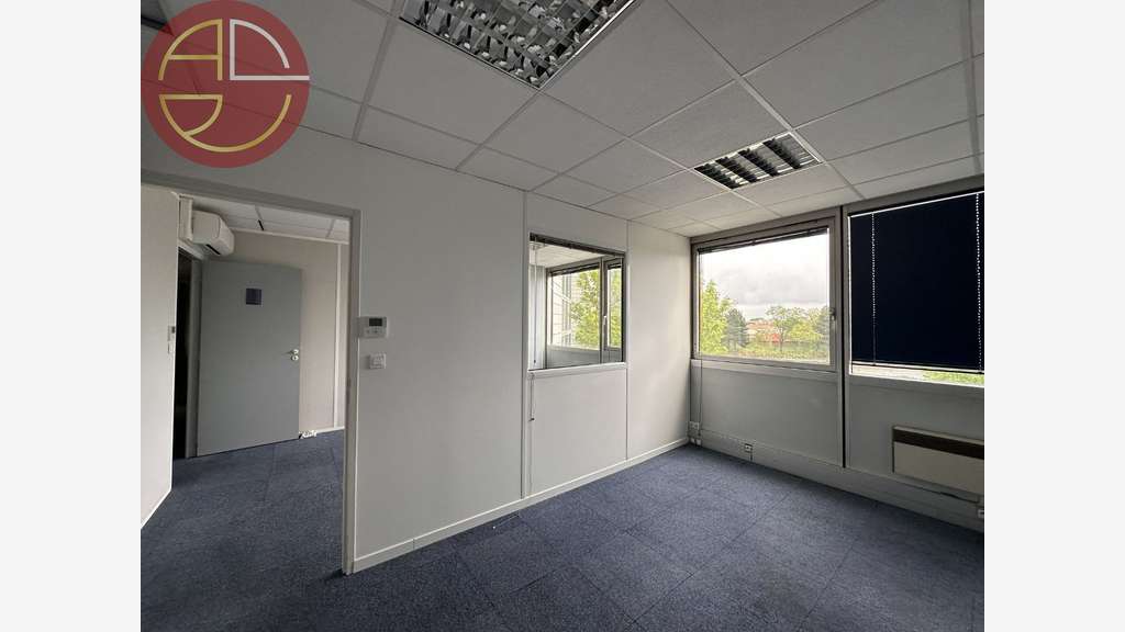 A louer bureaux bon standing 130m² R+2 à Blagnac