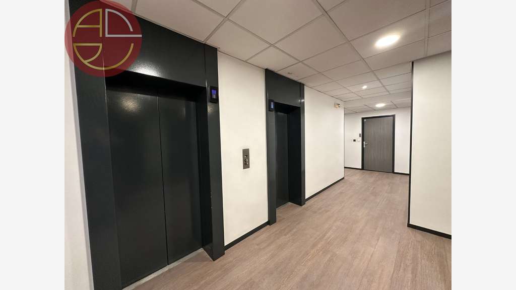 A louer bureaux bon standing 130m² R+2 à Blagnac