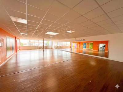 A louer bureaux 525m² grande visibilité à Blagnac