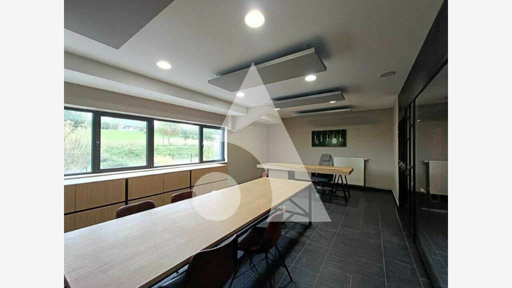 A louer bureau 33m² R+1 Blendecques ZI Moulin Wins