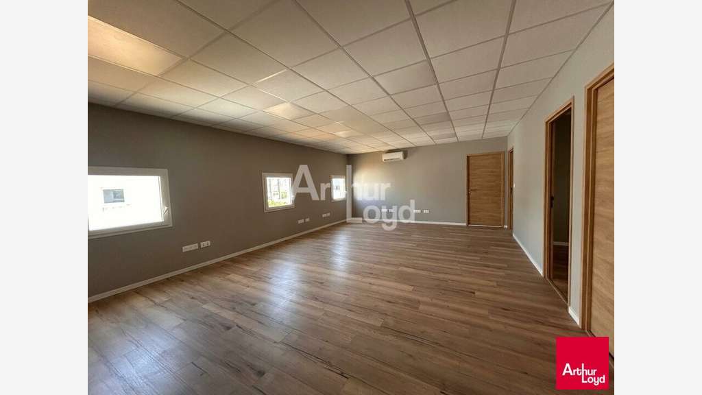 Bureaux 900m² à louer à Blois