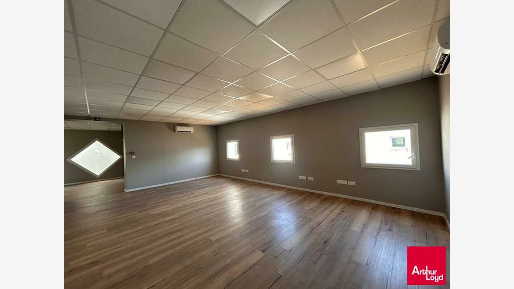 Bureaux 900m² à louer à Blois