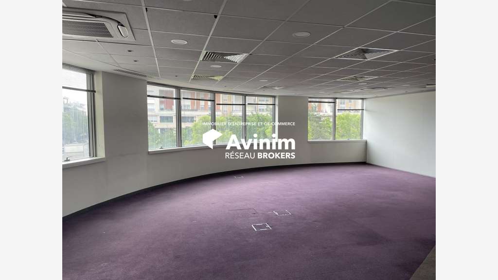 A louer plateau de bureaux ERP et PMR à Bobigny