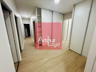 A louer bureaux 162m² idéalement situé à Boé