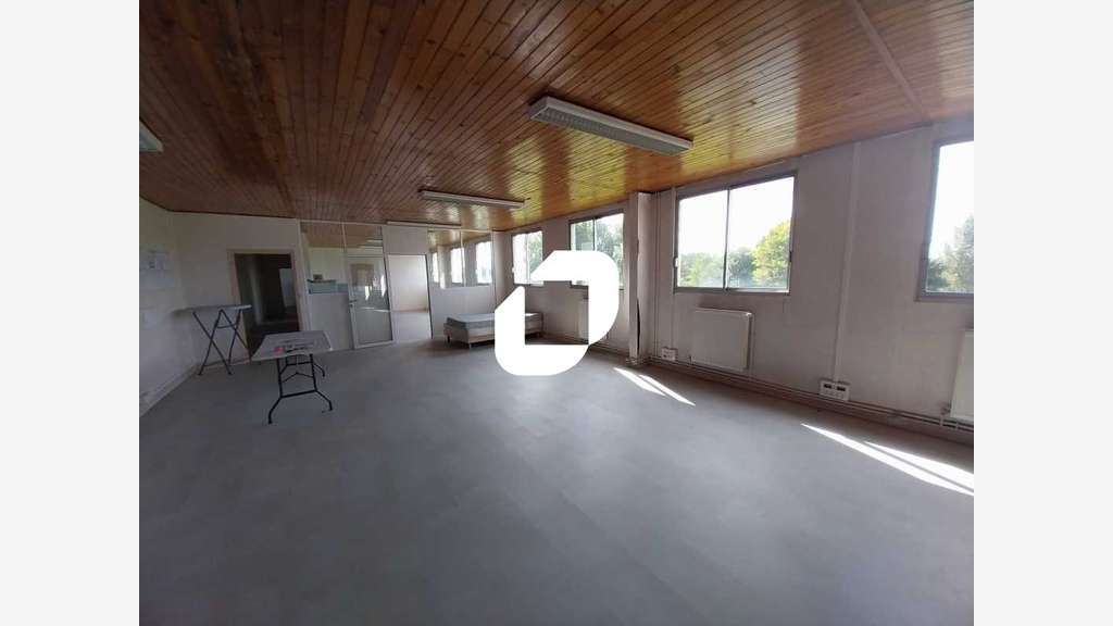 A louer Bureaux 170m² Boissy l'aillerie