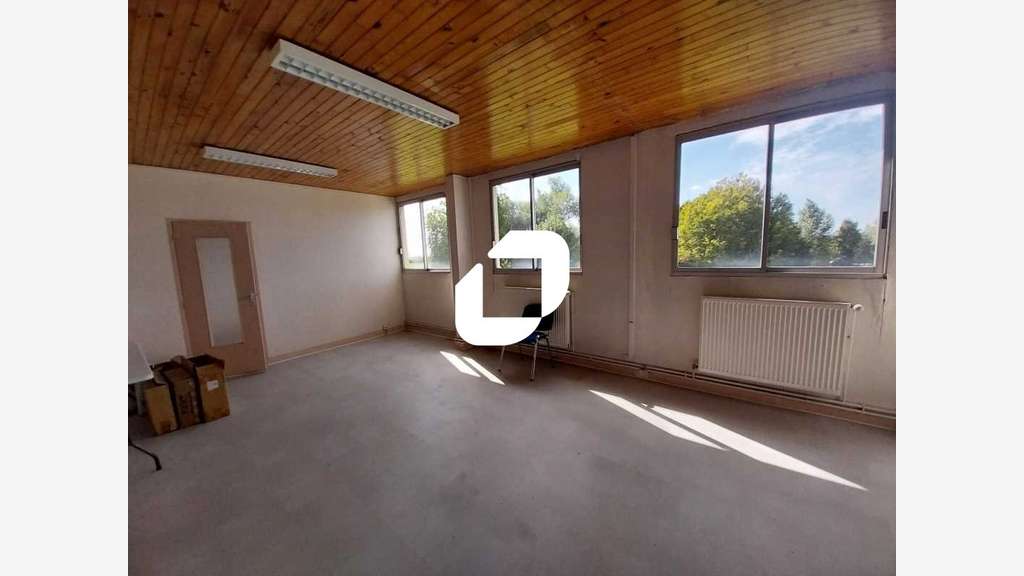 A louer Bureaux 170m² Boissy l'aillerie