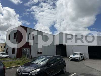 A louer bâtiment mixte 123m² avec parking à Bolbec