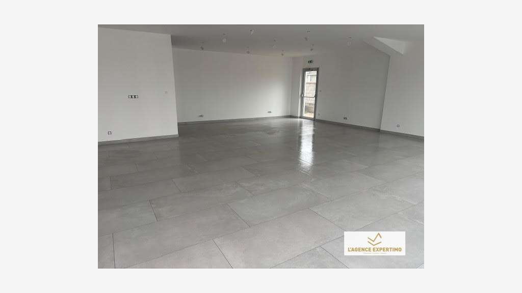 A louer bureaux sur Bollène sortie d'autoroute 1mn