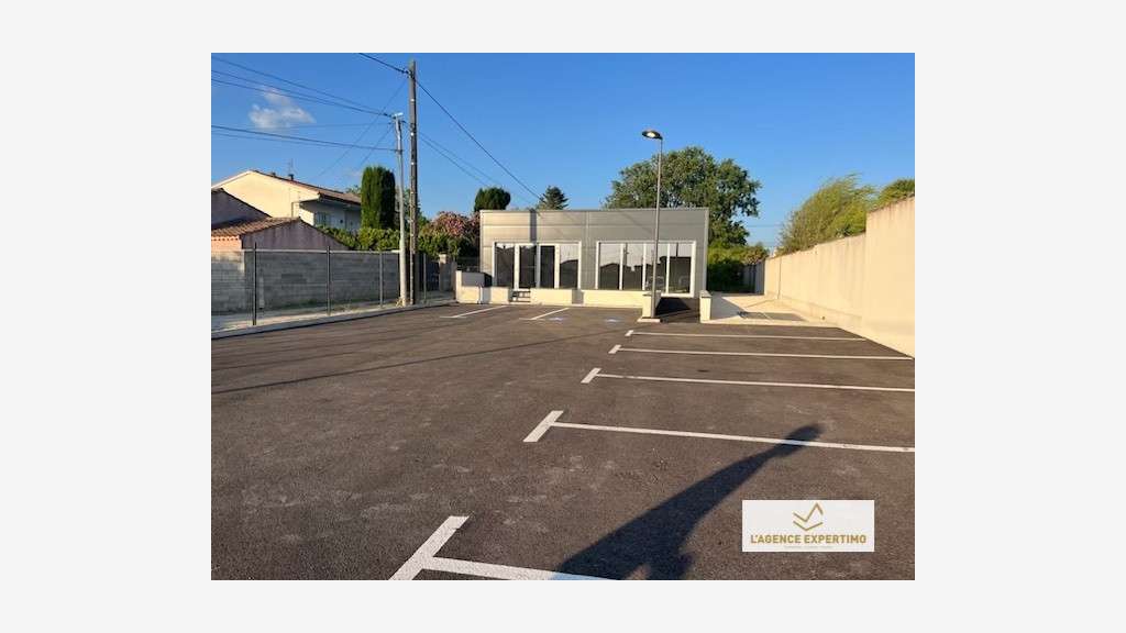 A louer bureaux sur Bollène sortie d'autoroute 1mn