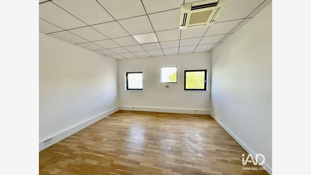 A louer bureau 40m² ZA recherchée à Bondoufle
