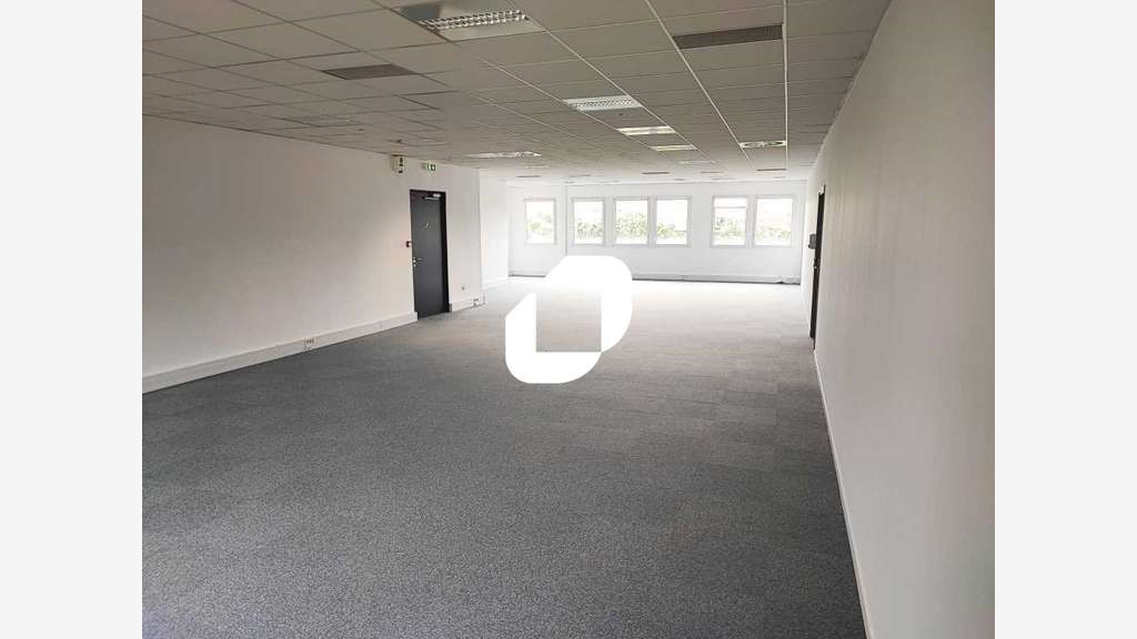A louer Bureaux 353m² Bondy