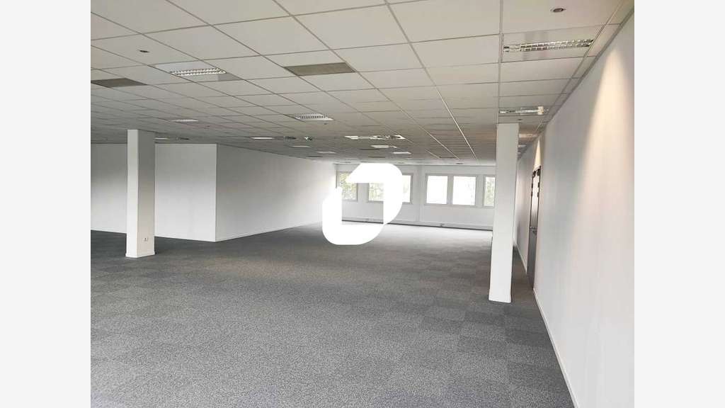 A louer Bureaux 353m² Bondy