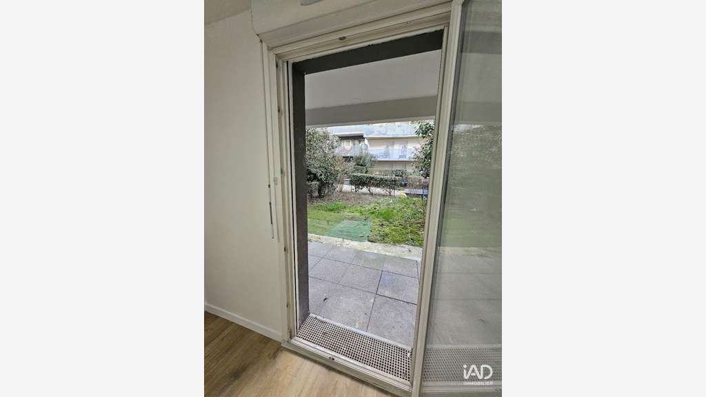 A louer bureau 9m² avec jardin Bonneuil-sur-Marne
