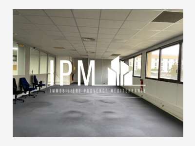 Bureaux 267m² à louer à Marseille Bonneveine 13008