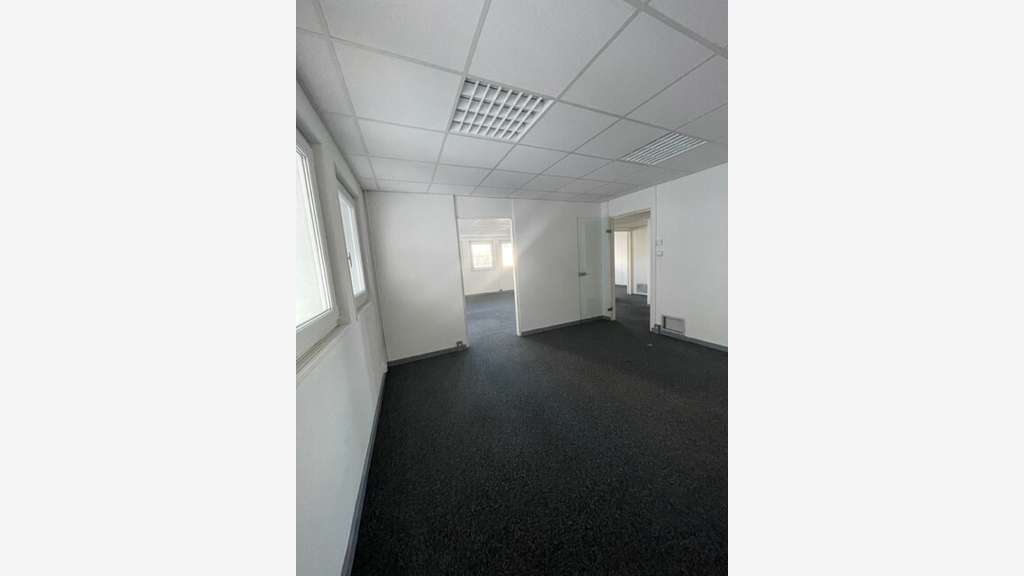 Location bureaux 77m² 13008 MARSEILLE