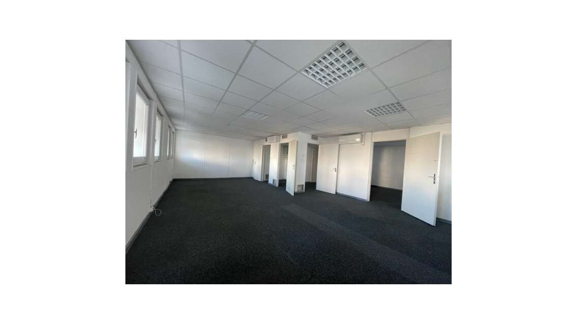 Bureaux 77m² à louer 13008 Bonneveine MARSEILLE