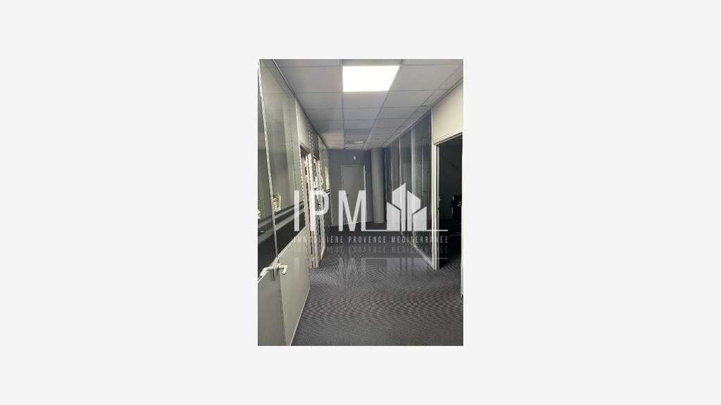 A louer bureaux 262m² R+1 Marseille 8e Bonneveine