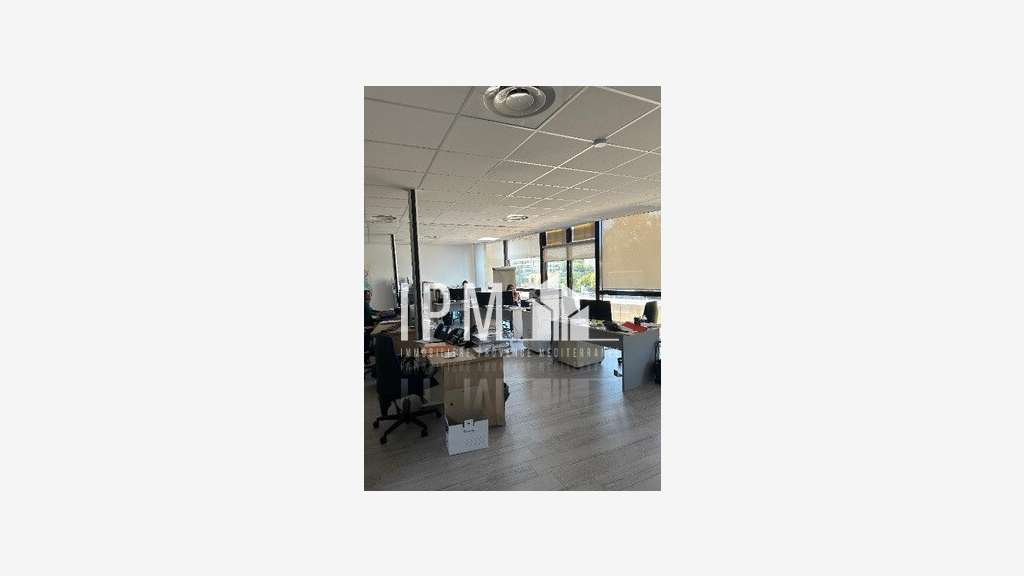 A louer bureaux 262m² R+1 Marseille 8e Bonneveine