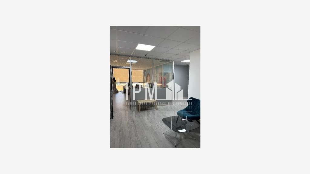 A louer bureaux 262m² R+1 Marseille 8e Bonneveine