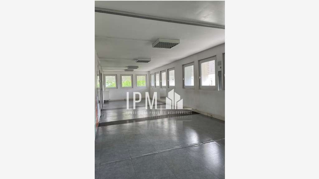 Location bureaux 190m² Marseille 13008
