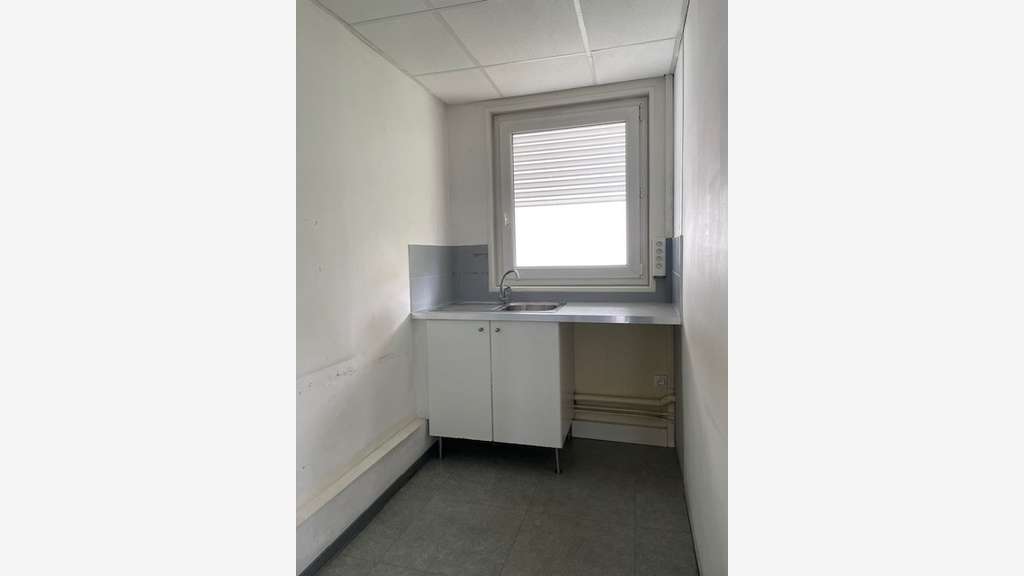 Location bureaux 190m² Marseille 13008