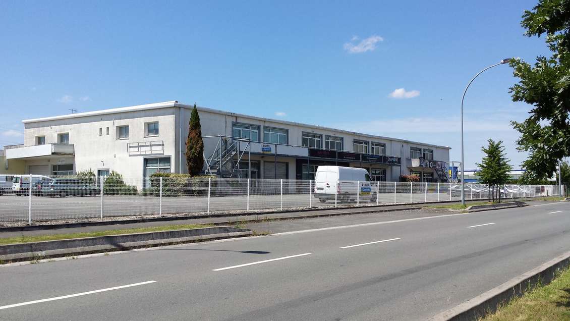 Bureaux 418m² R+1 ERP à louer à Bordeaux Nord