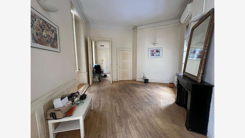 A louer bureaux 135m² R+1 à Bordeaux Comédie