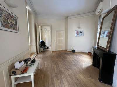 A louer bureaux 135m² R+1 à Bordeaux Comédie
