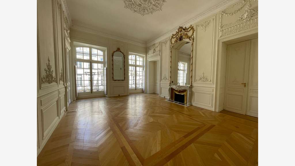 A louer bureaux de 223m² à Bordeaux Triangle d'Or
