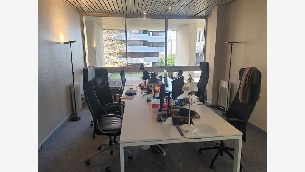 A louer bureaux 115m² R+1 à Bordeaux Mériadeck