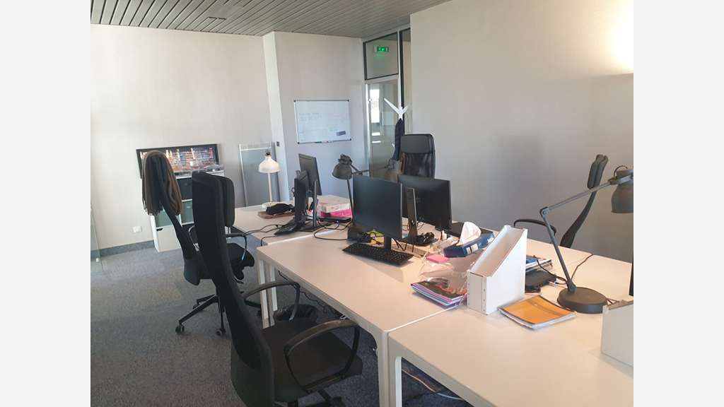 A louer bureaux 115m² R+1 à Bordeaux Mériadeck