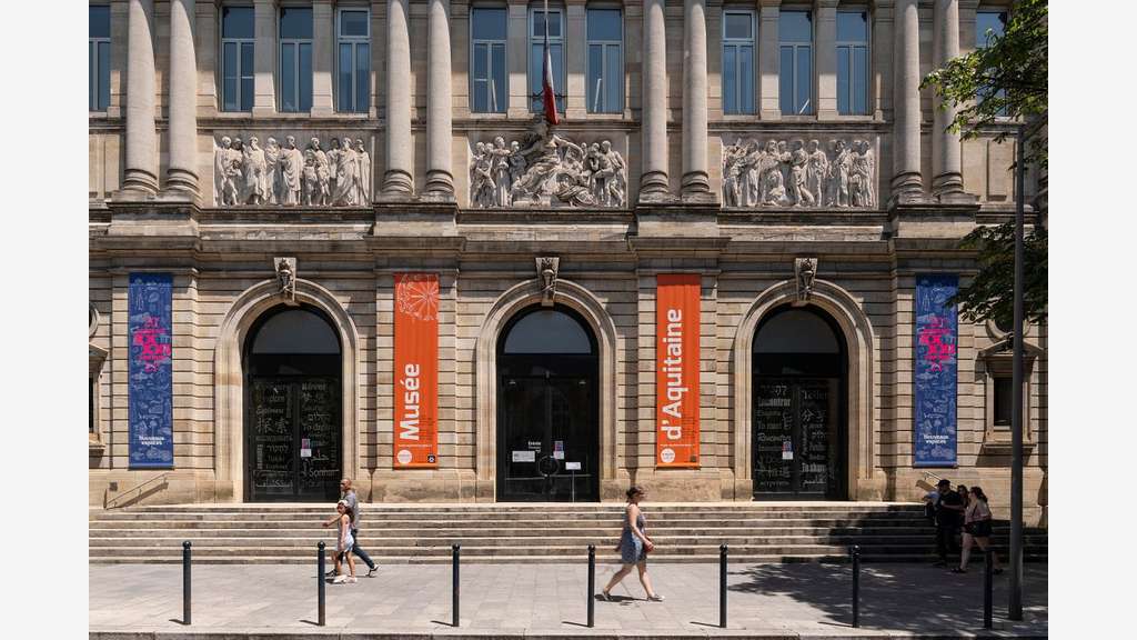 Bureaux 65m² à louer à Bordeaux Musée d'Aquitaine