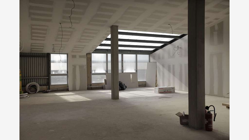 Bureaux 178m² R+5 à louer Bordeaux proche Brazza