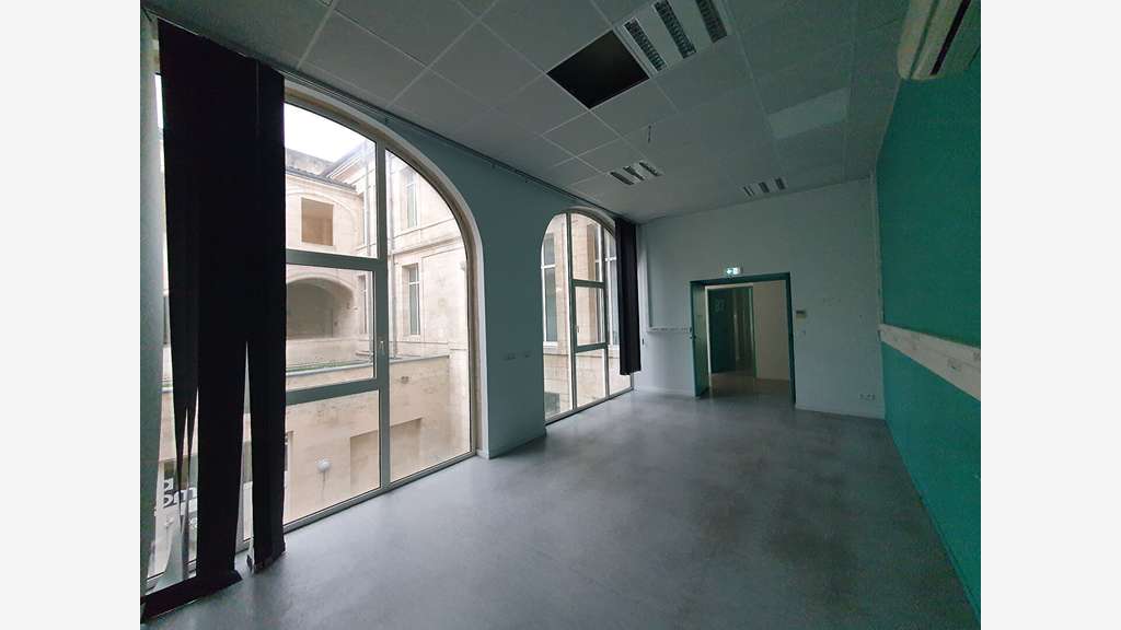 Bureaux 806m² à louer Bordeaux Quai des Chartrons