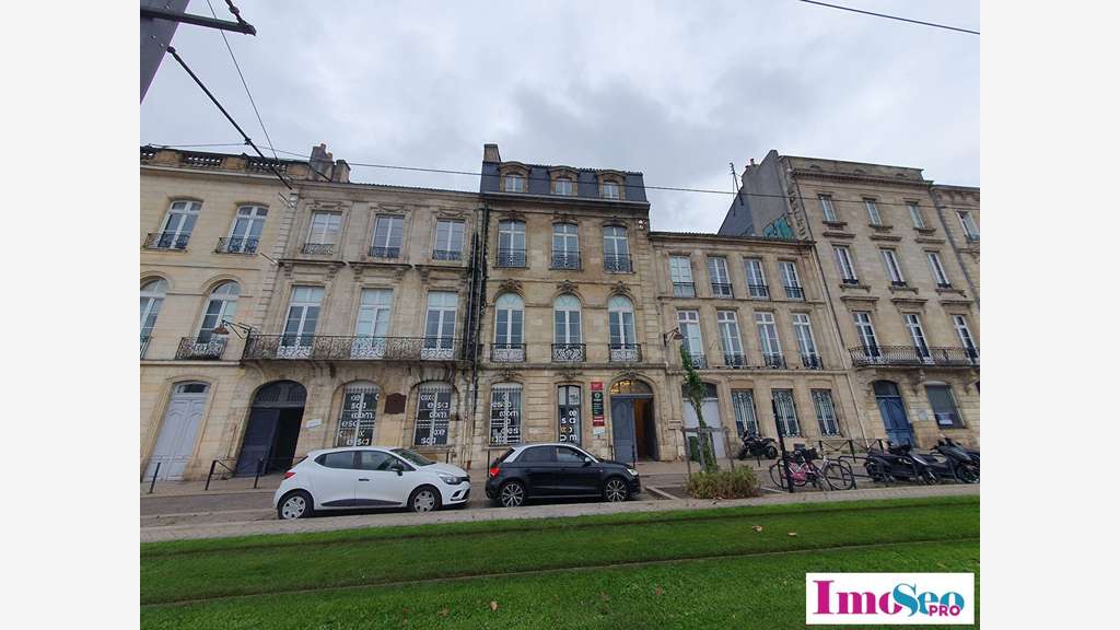 Bureaux 142m² R+3 à louer à Bordeaux Chartrons