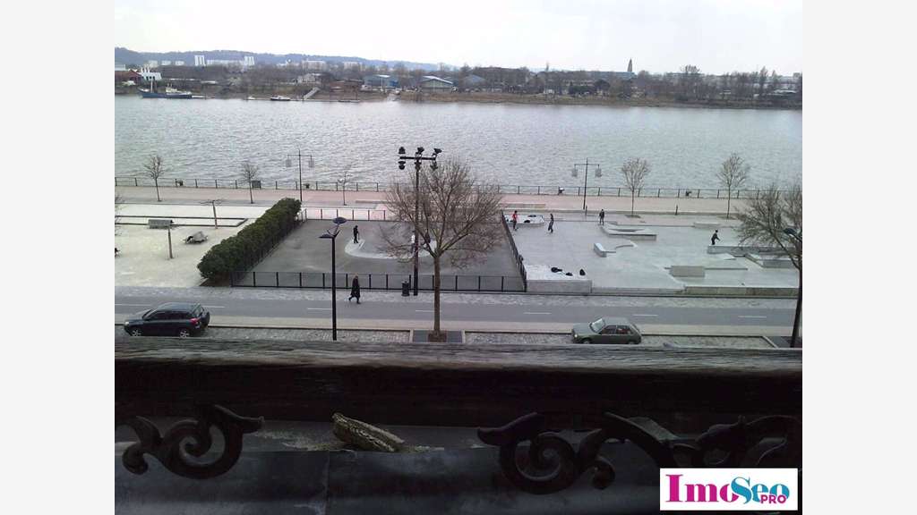 Bureaux 185m² à louer Bordeaux Quai des Chartrons