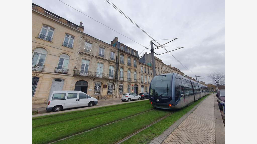Bureaux 621m² à louer Bordeaux Quai des Chartrons
