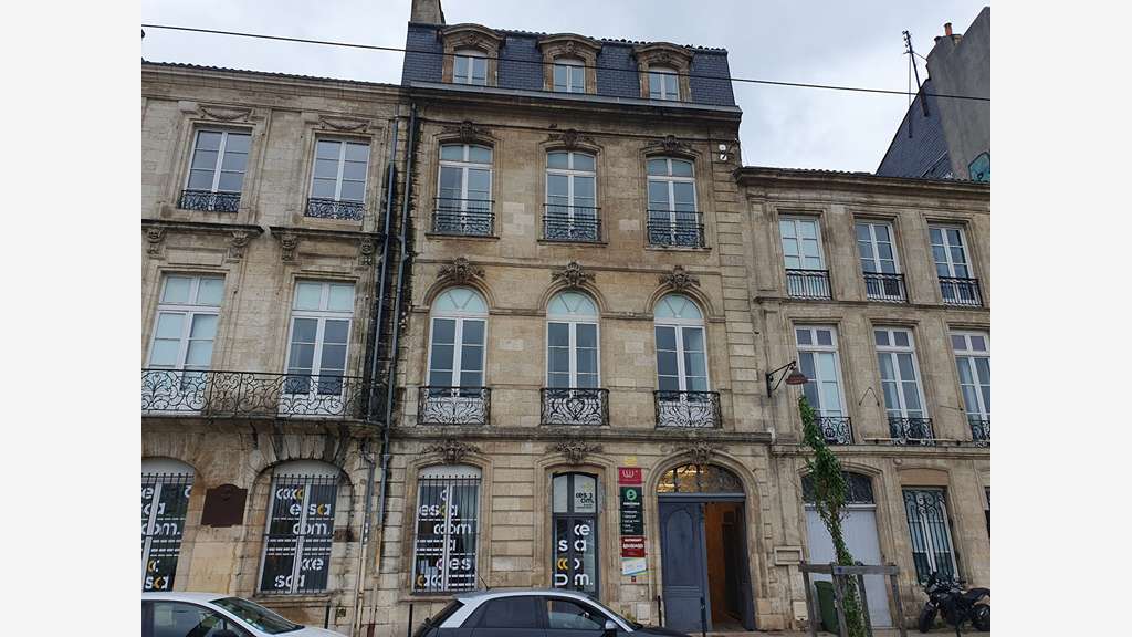 Bureaux 621m² à louer Bordeaux Quai des Chartrons