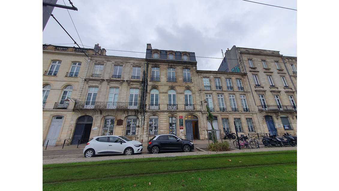 Bureaux 621m² à louer Bordeaux Quai des Chartrons